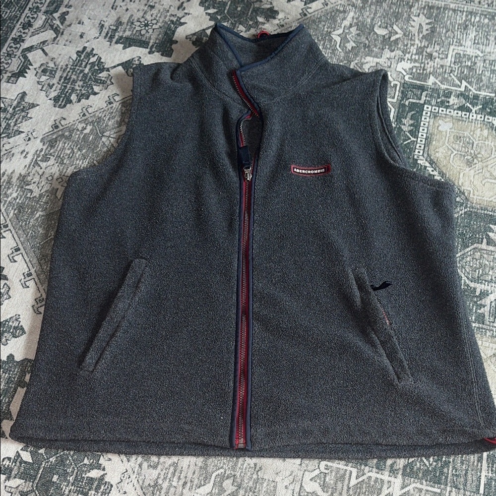 Abercrombie & Fitch Charcoal Vest with Red Logo size XL